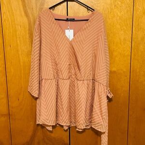 BloomChic Salmon Chevron Textured V-Neck Peplum Lined Tunic